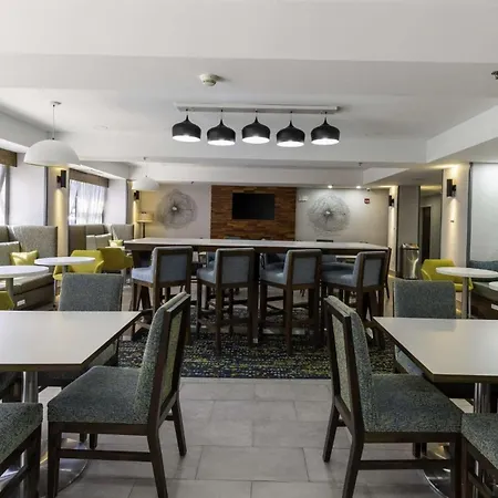 Hampton Inn East Windsor-3