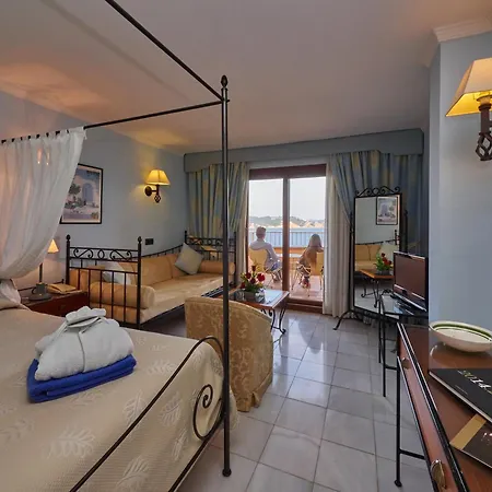 Hotel Petit Cala Fornells-3