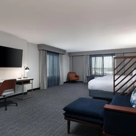 Courtyard By Marriott Wichita At Old Town-3