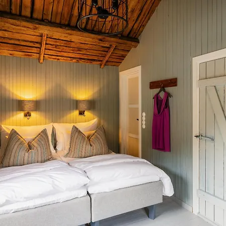 Nusfjord Village & Resort-3