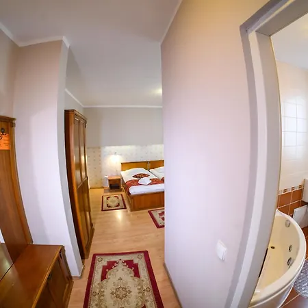 Hotel Transilvania-2