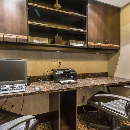 Quattro Hotel & Conf Centre, An Ascend Collection Hotel-3