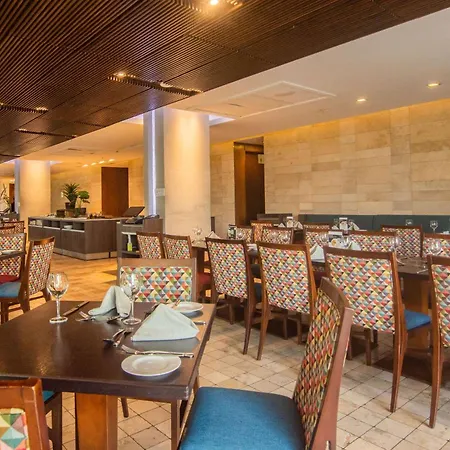 Radisson Blu Plaza El Bosque Santiago-2