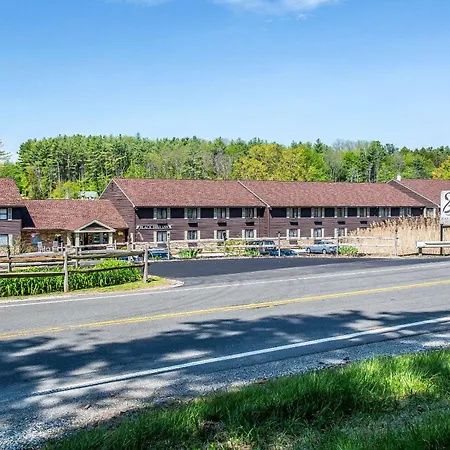 The Black Swan Lee - Lenox, An Ascend Collection Hotel-2