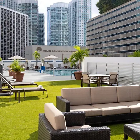 Courtyard Miami Downtown Brickell Area-3
