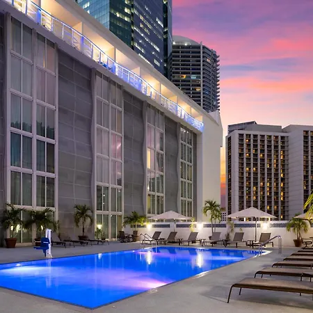 Courtyard Miami Downtown Brickell Area-3