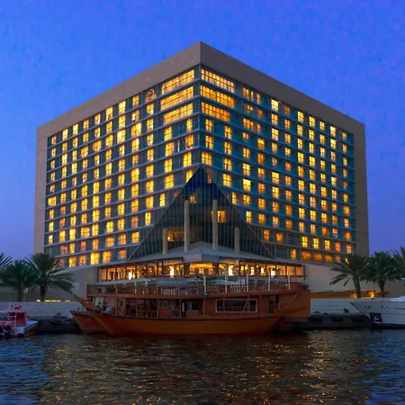 Sheraton Dubai Creek Hotel & Towers-3