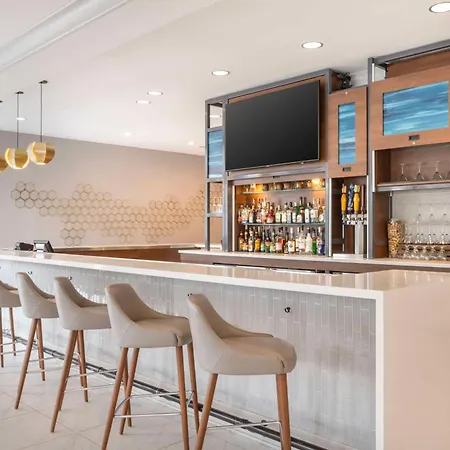 Hilton Garden Inn Charlotte/Concord-3