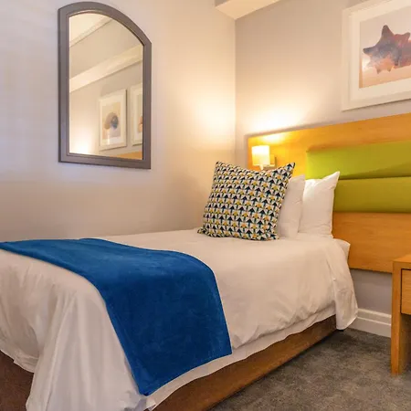 Peninsula All Suite Hotel By Dream Resorts-3