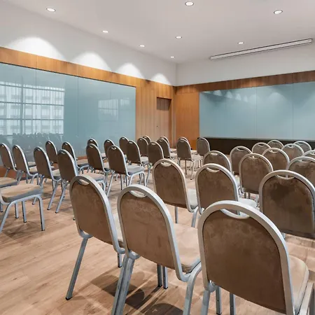 Ac Hotel Diagonal L'Illa By Marriott-2