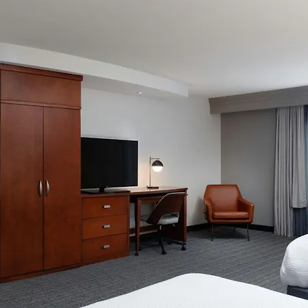 Courtyard By Marriott Wichita At Old Town-2