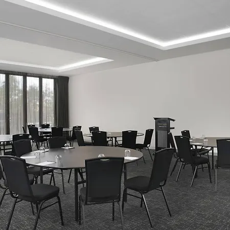 Courtyard By Marriott Brisbane South Bank-2