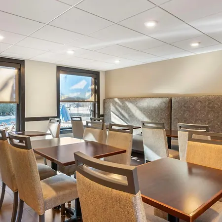 Best Western Chicago - Downers Grove-3