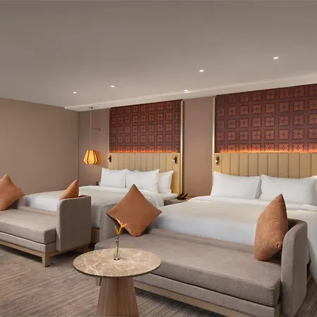 The Golden Crown Hotel-2