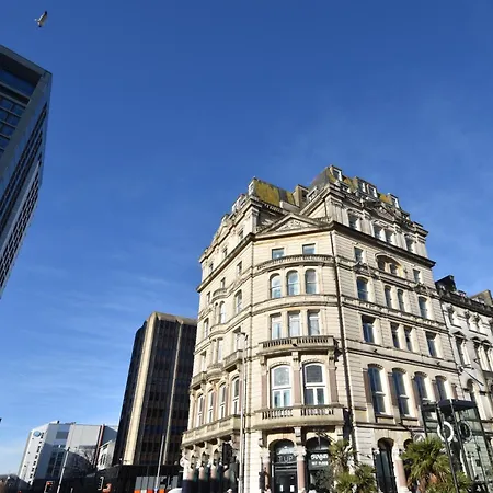 Royal Hotel Cardiff By Belvilla-3