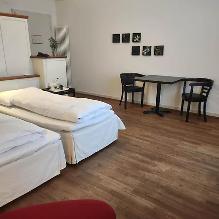 Hotel im Schlosspark-3