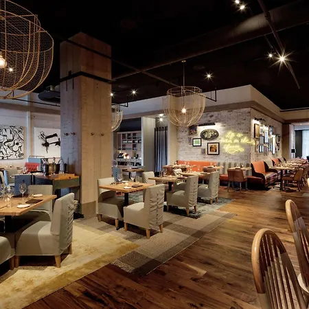 The Logan Philadelphia, Curio Collection By Hilton-3