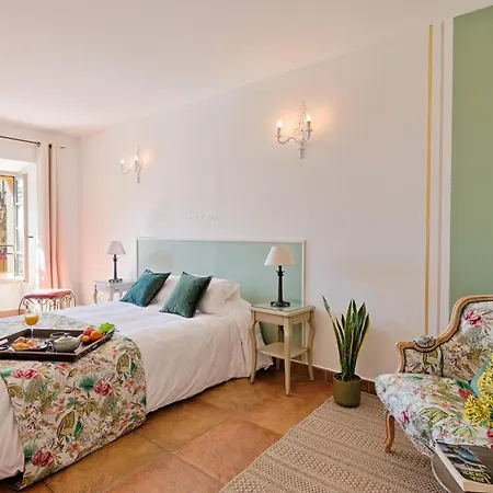 Hostellerie du Cigalou - Les Collectionneurs-3