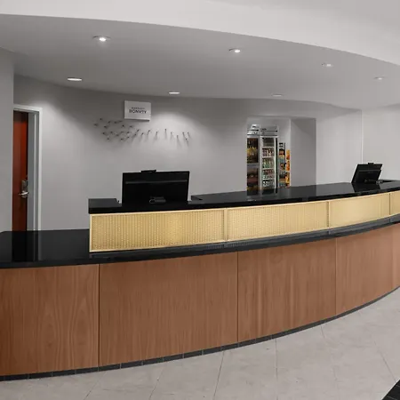 Courtyard By Marriott Santa Clarita Valencia-3