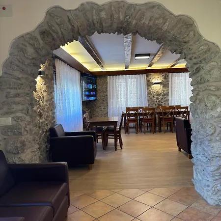 Hotel-Restaurante La Quadra-2