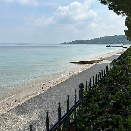 Le Corti Del Lago-2