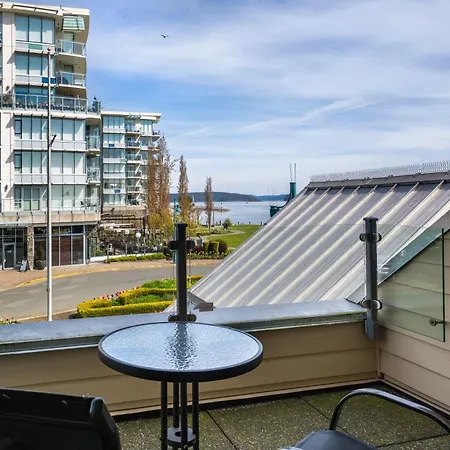 Sidney Waterfront Inn & Suites-2