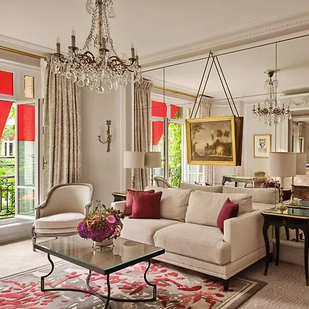 Hôtel Plaza Athénée - Dorchester Collection-2