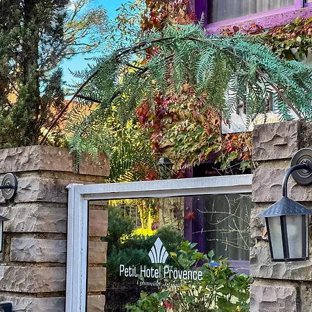 Petit Hotel Provence Gramado-2