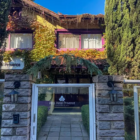 Petit Hotel Provence Gramado-2