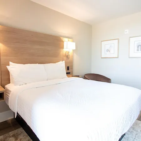 Bask Hotel At Big Rock Landing-3
