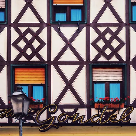 Hotel Gondel-3