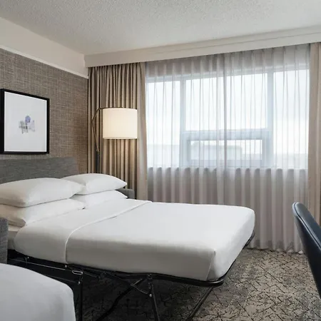 Sheraton Cavalier Calgary Hotel-3