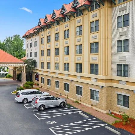 Comfort Suites Near Casinos-2