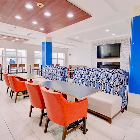 Holiday Inn Express Hotel & Suites Chester By Ihg-3