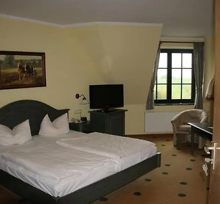 Müritz Landhotel Grüner Baum-2