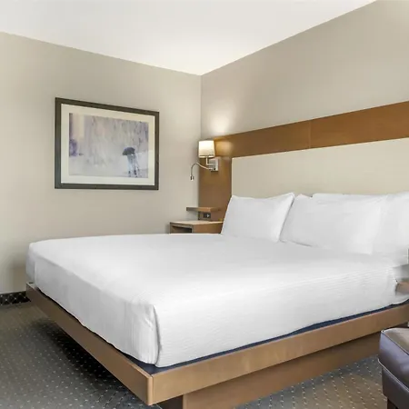 Best Western Plus Woodstock Hotel Conference Centre-3