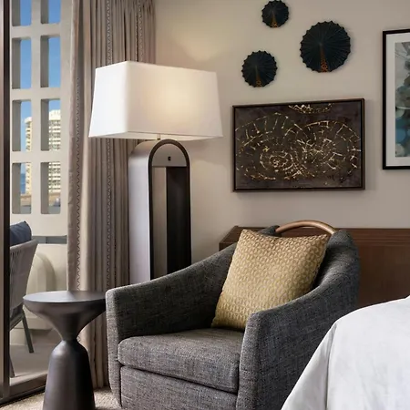 Moana Surfrider, A Westin Resort & Spa, Waikiki Beach-3