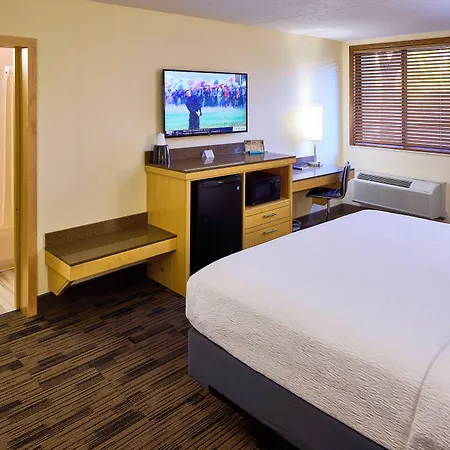 Livinn Hotel Minneapolis South / Burnsville-2