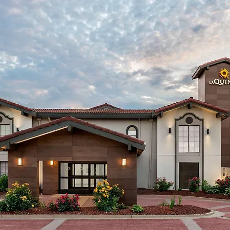 La Quinta Inn By Wyndham Columbus I-70E Reynoldsburg-3