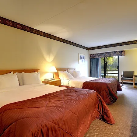 Ramada By Wyndham Pinewood Park Resort North Bay-3