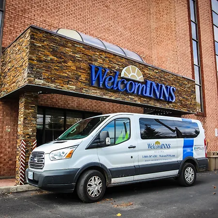 Welcominns Ottawa-2