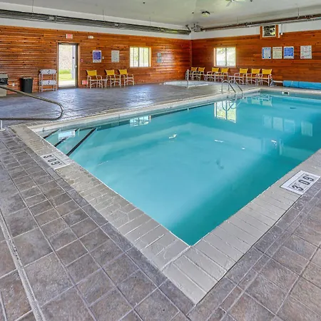 Yellowstone River Inn & Suites-3