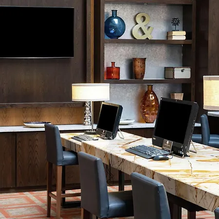 Doubletree Suites By Hilton Hotel Philadelphia West-3