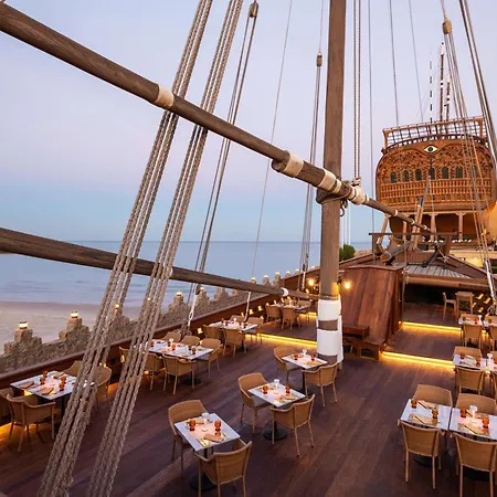 Radisson Blu Hotel, Kuwait-2