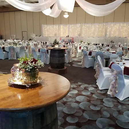 Oshkosh Marriott Waterfront Hotel & Convention Center-3