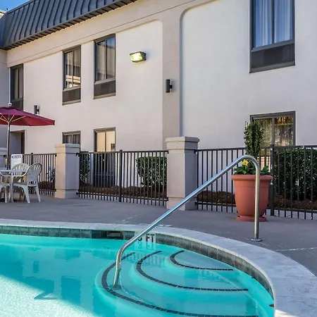 Quality Inn Summerville-Charleston-3