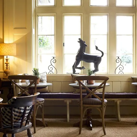 The Hare & Hounds Hotel-3
