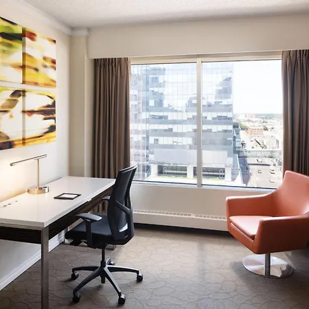 Delta Hotels By Marriott Edmonton Centre Suites-3