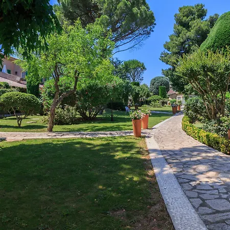 Auberge De Cassagne & Spa-3