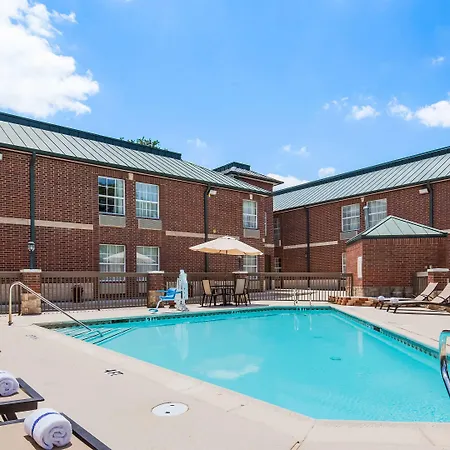 Clarion Pointe Addison - Dallas North-2